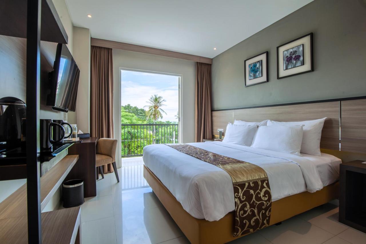 Montana Premier Senggigi Hotel Exterior photo