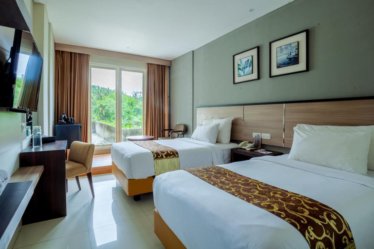 Montana Premier Senggigi Hotel Exterior photo