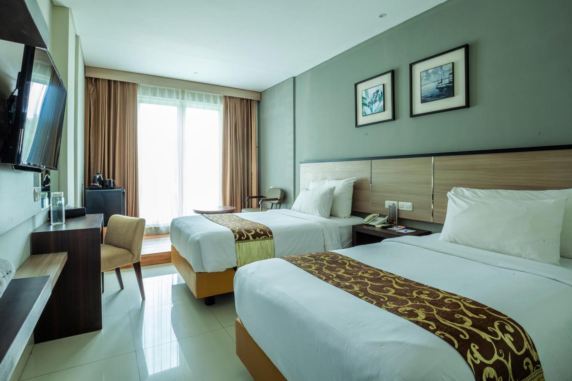 Montana Premier Senggigi Hotel Exterior photo