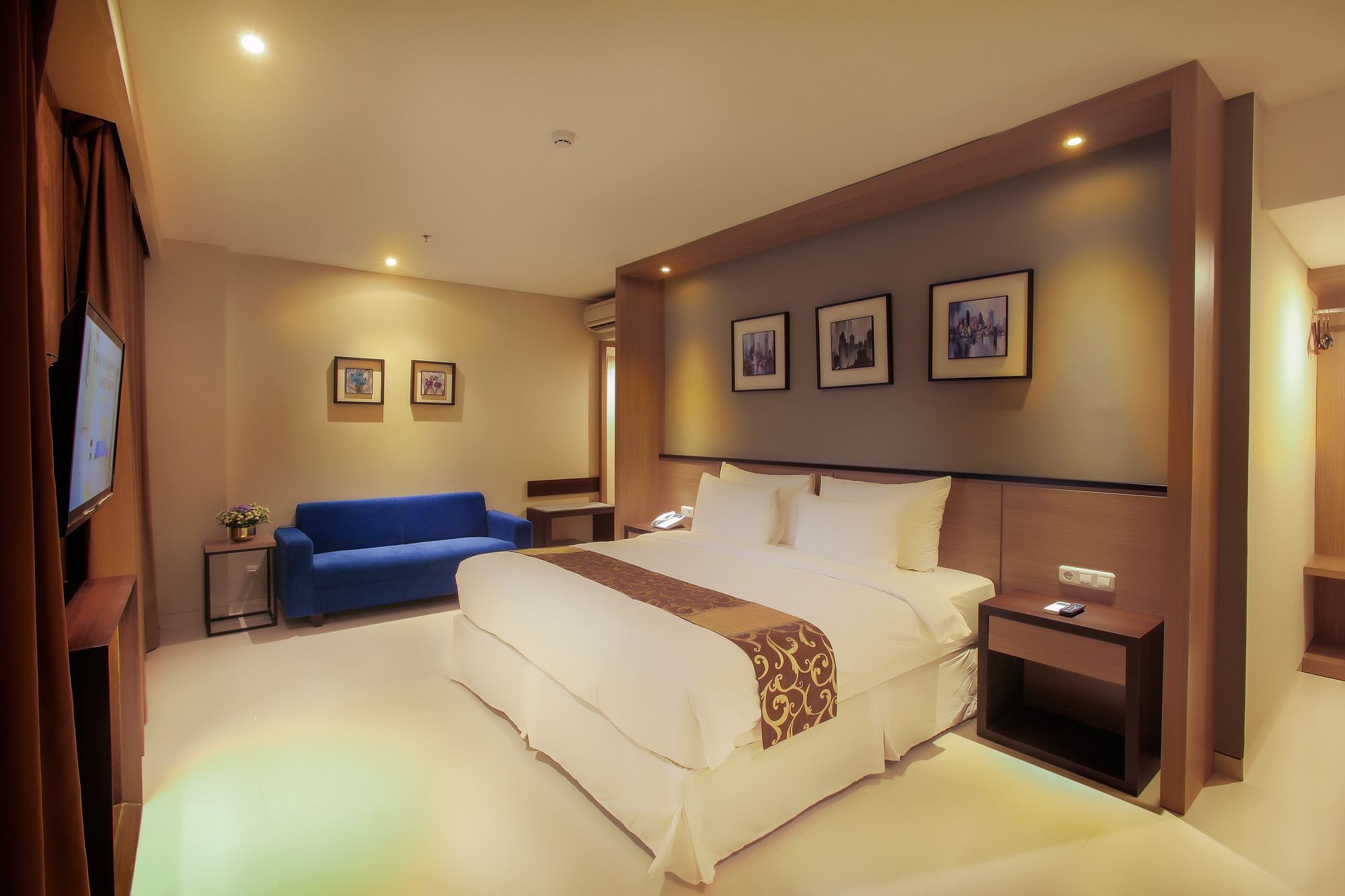 Montana Premier Senggigi Hotel Exterior photo