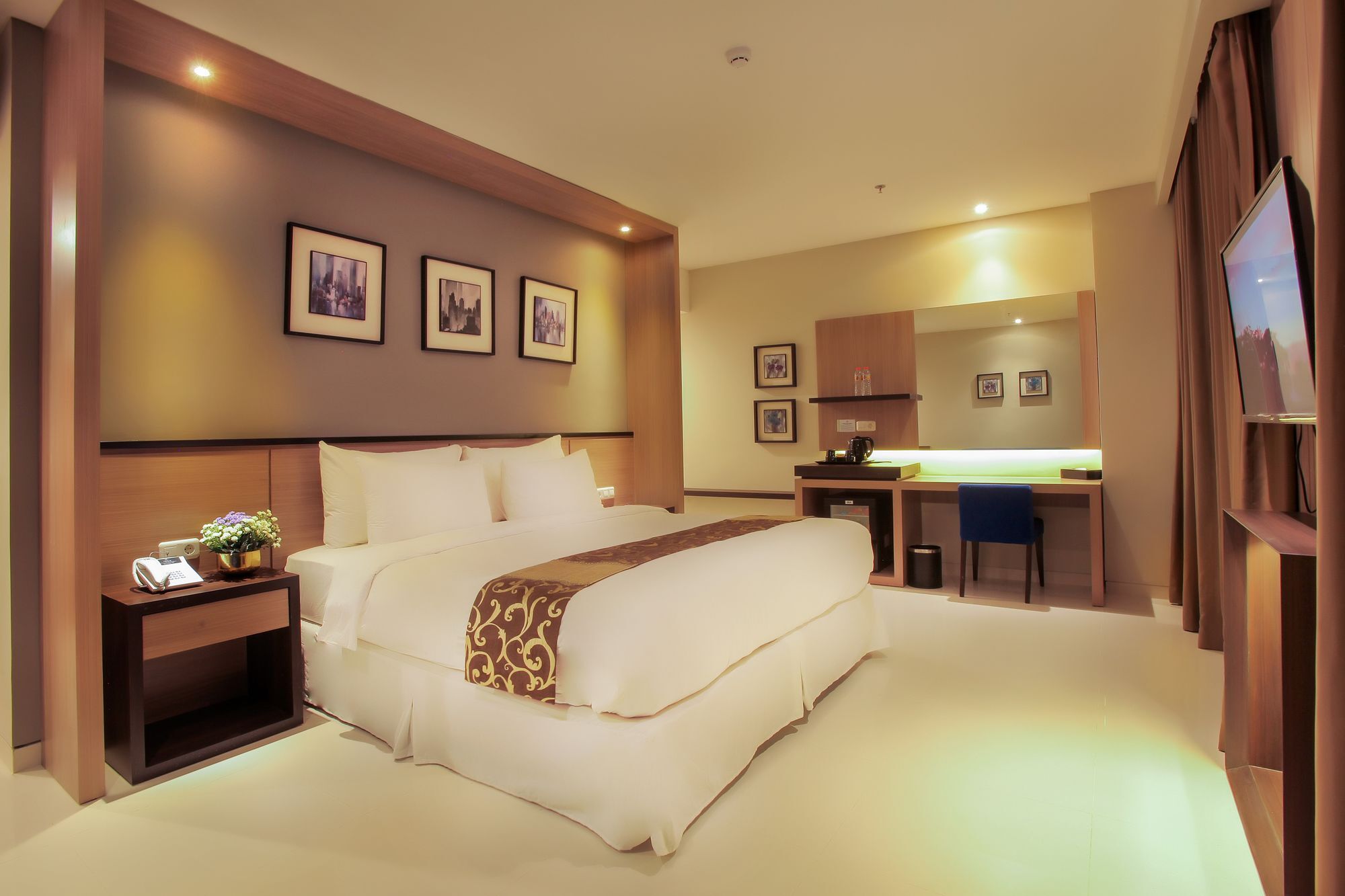 Montana Premier Senggigi Hotel Exterior photo