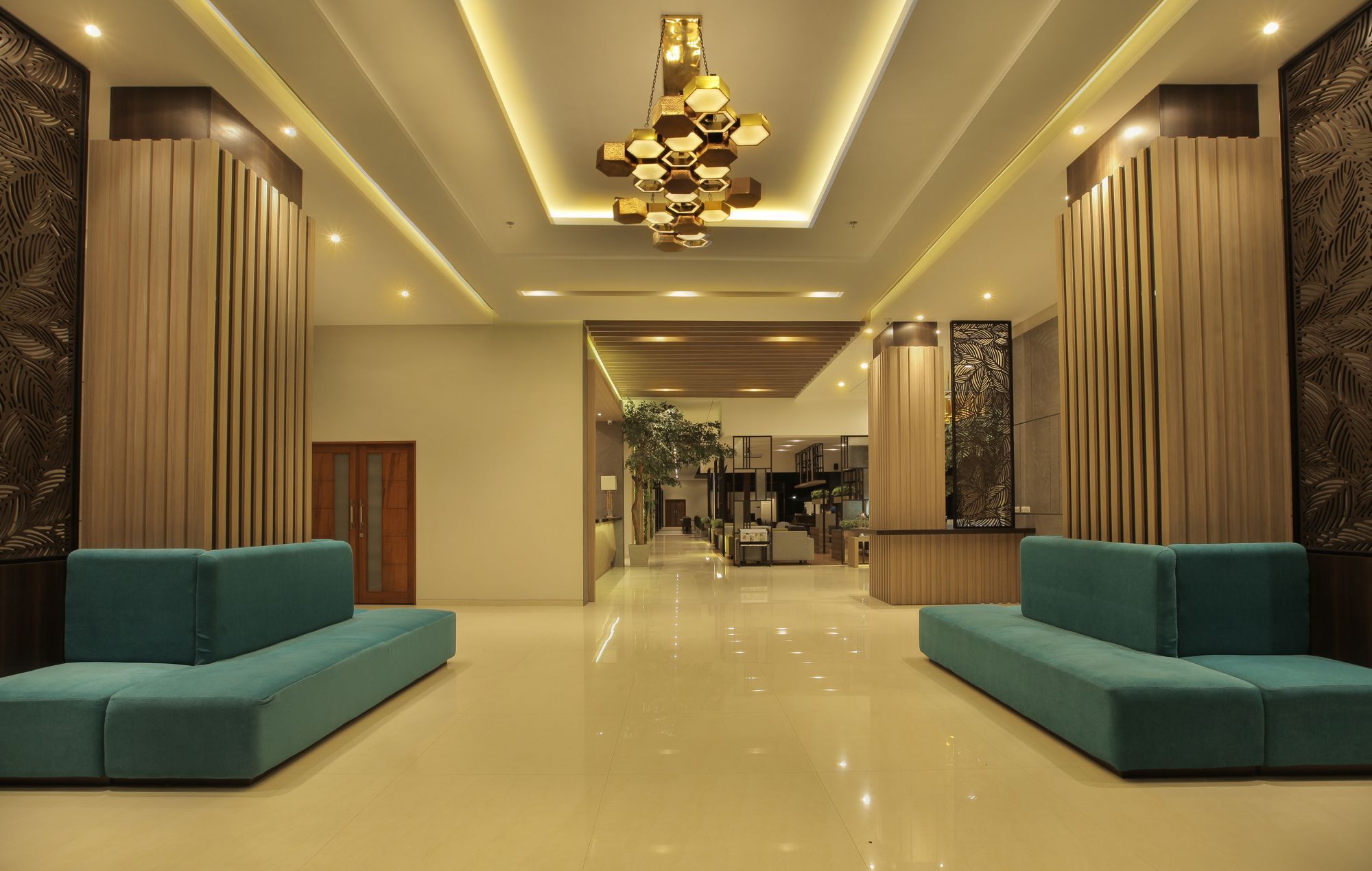 Montana Premier Senggigi Hotel Exterior photo